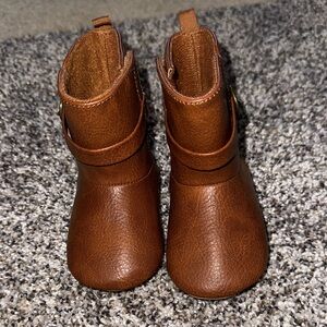 NWOT Old Navy Brown Kids Boots